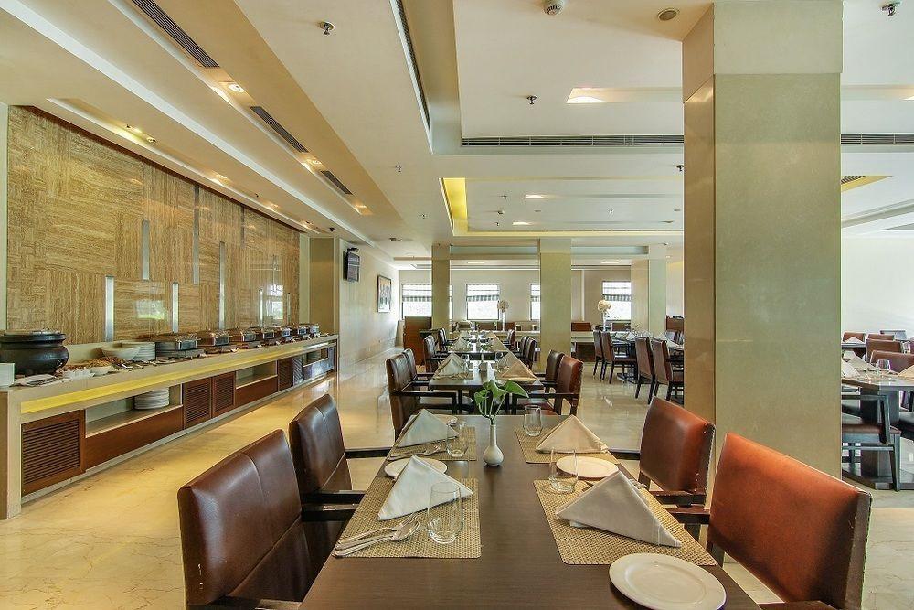 Vibe By The Lalit Traveller Hotel Faridabad Ngoại thất bức ảnh