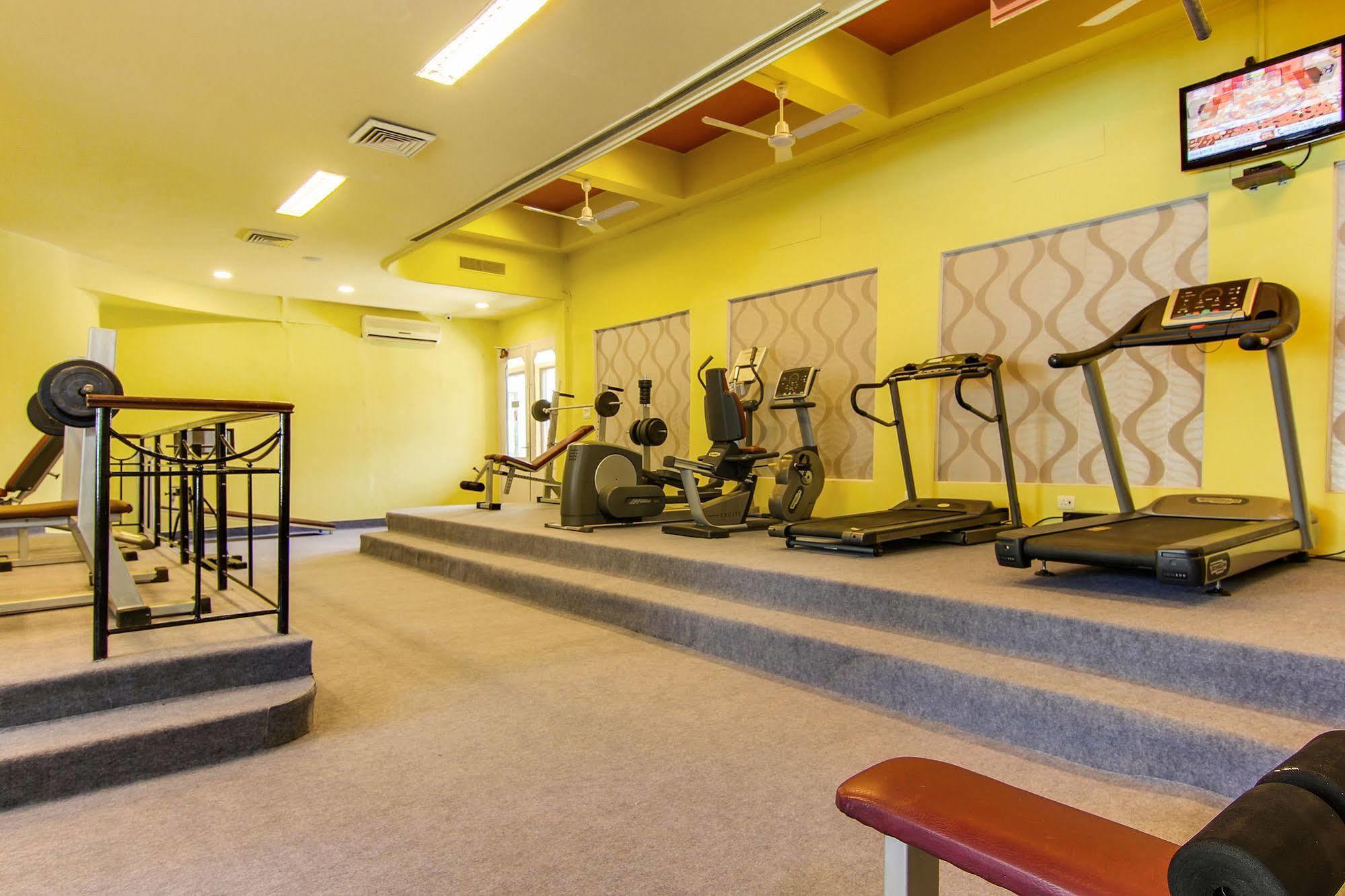 Vibe By The Lalit Traveller Hotel Faridabad Ngoại thất bức ảnh