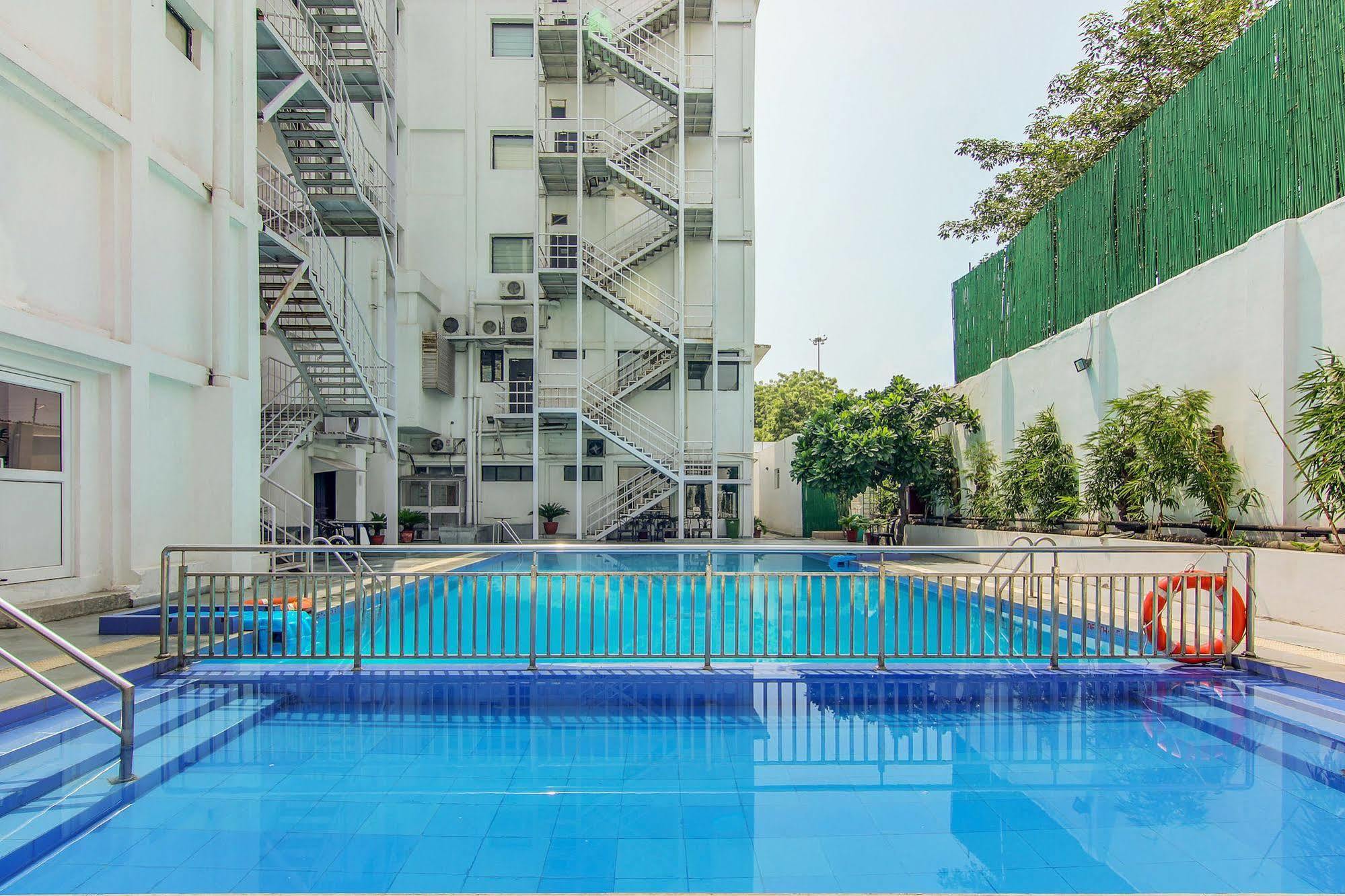 Vibe By The Lalit Traveller Hotel Faridabad Ngoại thất bức ảnh