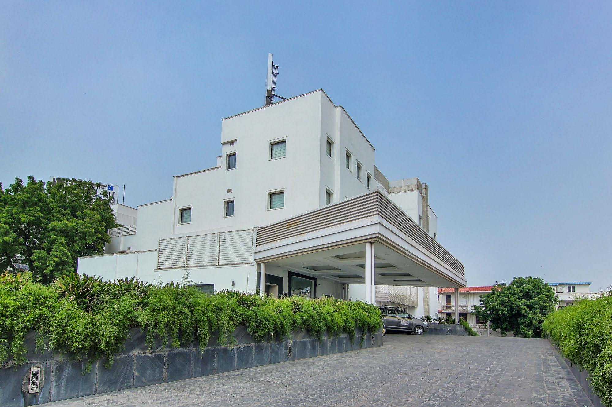 Vibe By The Lalit Traveller Hotel Faridabad Ngoại thất bức ảnh